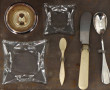 Coffret à œuf comprenant un coquetier et