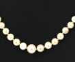 Collier de 93 perles en chute (plusieurs