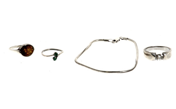 Lot de 3 bagues en argent dont une en ar