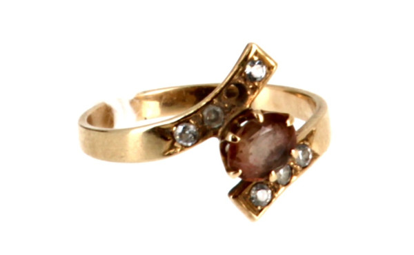 Bague en or jaune 18 cts, trace de poinç