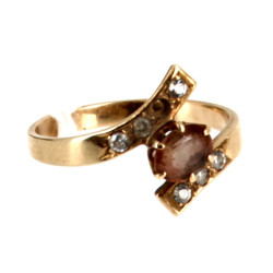 Bague en or jaune 18 cts, trace de poinç