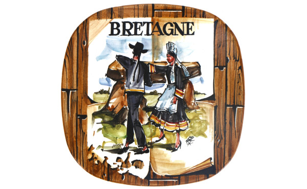 BRETAGNE - Assiette en faïence années 60