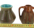 Trois vases en grès dans les tons vert e