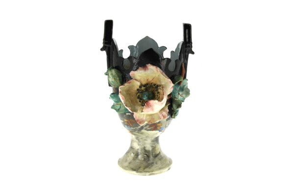 Vase fin XIXème en barbotine à décor flo
