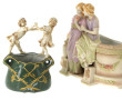 Deux jardinières en porcelaine et biscui
