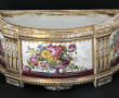 JARDINIÈRE de forme demi-lune en porcela