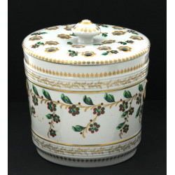 Pique-fleurs en porcelaine blanche et or