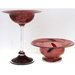 Deux coupes en verre de couleurs : une c