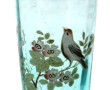 Verre timbale ancien en verre émaillé à 