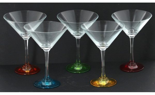 Lot de verres de couleurs : 5 verres à c