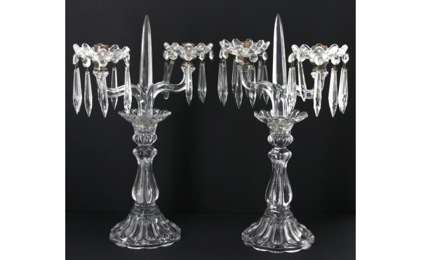 Paire de candélabre en verre moulé, bobè