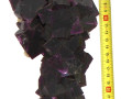 Fluorite violet foncé, L 27,5 cm : on y 