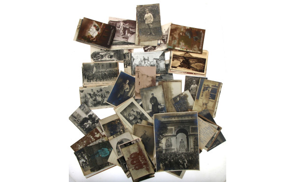 Petite caisse de photos, cartes photos e