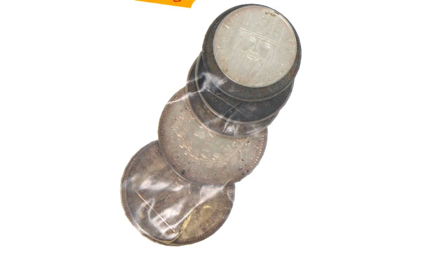Lot de 7 pièces en argent : 3 pièces de 