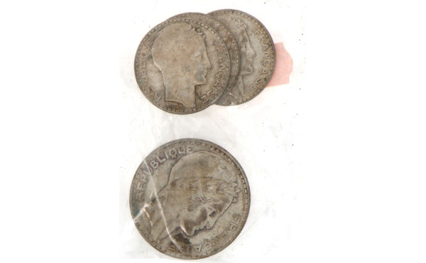 4 pièces de 10 F Turin et une pièce de 2