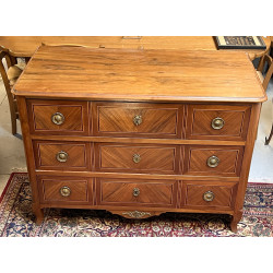 Commode ancienne en noyer et placage, fi