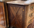 Commode XVIIIème en placage, ouvrant à 3