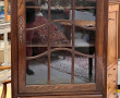 Argentier en bois sculpté de fleurs, ouv