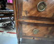 Commode ancienne de style Louis XVI en p
