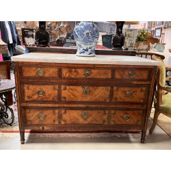 Commode ancienne de style Louis XVI en p