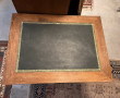 Petite table bureau plateau cuir (qqs ta