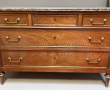 Commode de style Louis XVI ouvrant à 3 t
