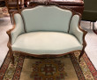 Salon de style Louis XV en bois naturel 
