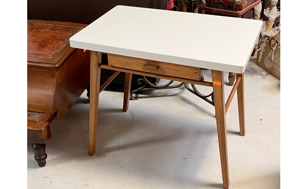 Table bureau enfant style BAUMANN, piète