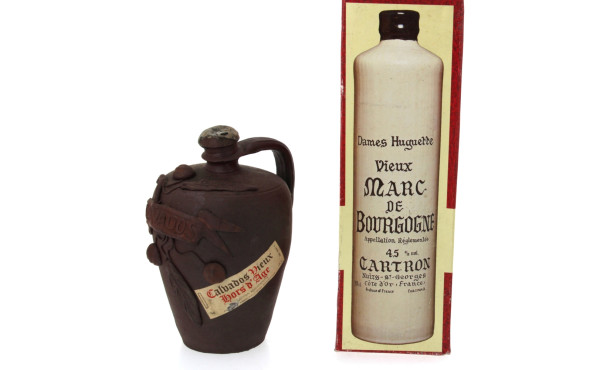Lot comprenant un vieux marc de Bourgogn