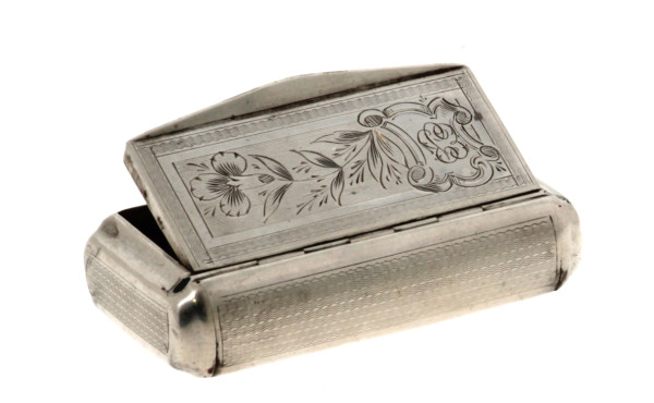 Tabatière en argent, poinçon minerve, po