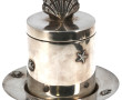 Pot couvert sur soucoupe en métal argent