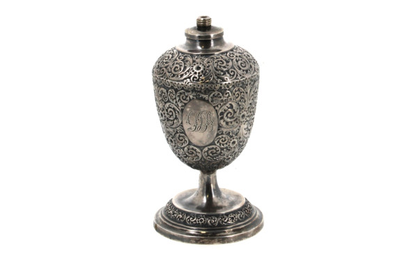 Petit pied de lampe en métal argenté tra