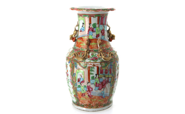 CHINE, Canton - Vase balustre en porcela