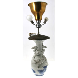 JAPON ou CHINE - Vase balustre en porcel