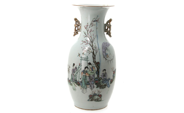 CHINE XIXème - Vase en porcelaine blanch