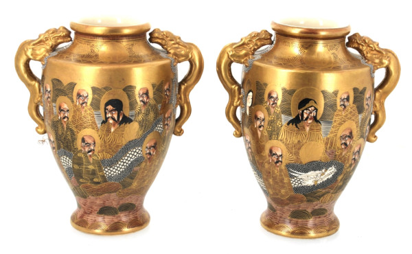 JAPON - Paire de vases en céramique sats