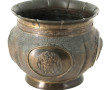 Cache-pot asiatique en métal travaillé à