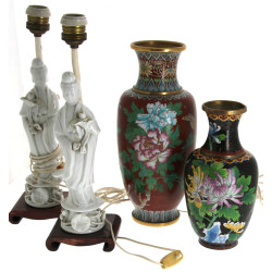 Paire de Guanyin en porcelaine blanche, 