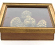 Grande plaque en laiton repoussé en form
