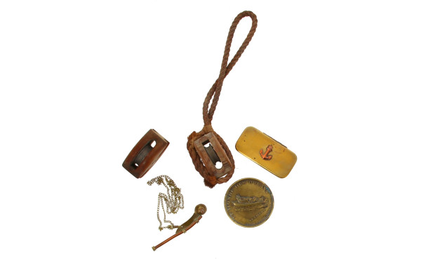 thème MARINE - un sifflet de matelot, de