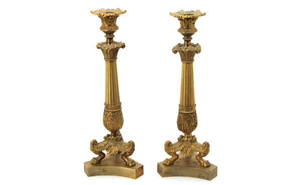 Paire de flambeaux en bronze et métal do