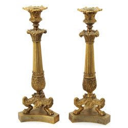 Paire de flambeaux en bronze et métal do