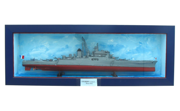 Maquette du croiseur Colbert L. 44 cm so