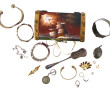 Coffret à bijoux garni de quelques bijou