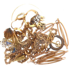 Lot de bijoux en or dont plusieurs accid