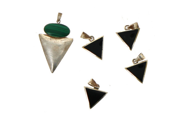 Lot de 5 pendentifs en argent 925ème, on