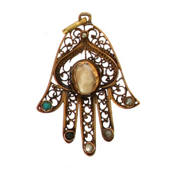 Pendentif main de Fatma en or jaune bas 