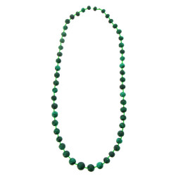 Collier de perles en malachite en chute