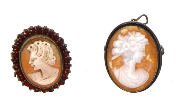 Broche-pendentif en argent et camée à pr