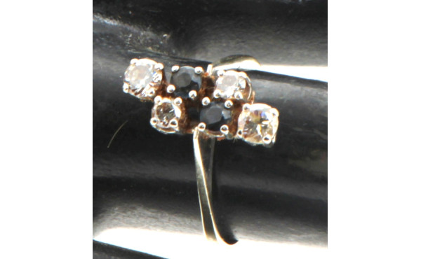 Bague en or 18 carats, poinçon tête d'ai
